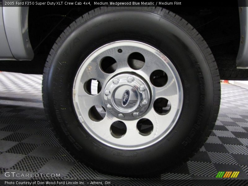  2005 F350 Super Duty XLT Crew Cab 4x4 Wheel