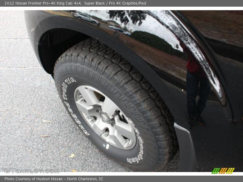Super Black / Pro 4X Graphite/Red 2012 Nissan Frontier Pro-4X King Cab 4x4
