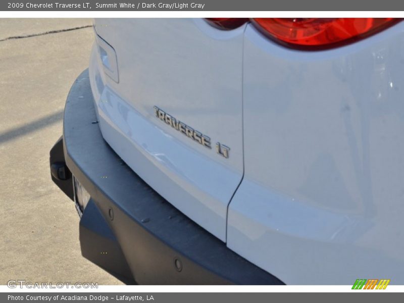 Summit White / Dark Gray/Light Gray 2009 Chevrolet Traverse LT