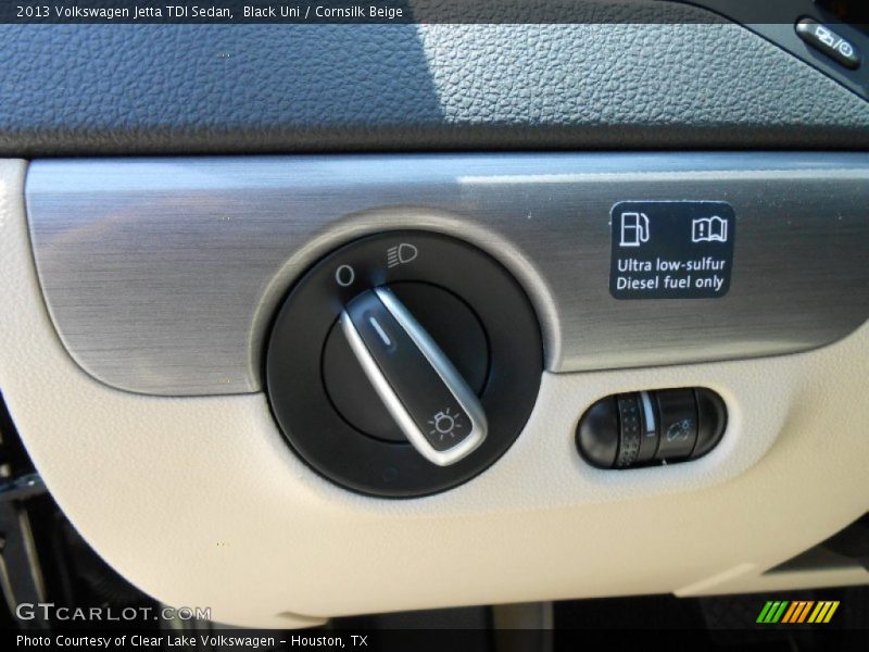 Black Uni / Cornsilk Beige 2013 Volkswagen Jetta TDI Sedan