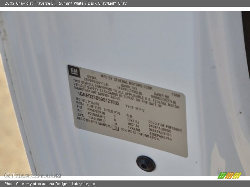 Summit White / Dark Gray/Light Gray 2009 Chevrolet Traverse LT