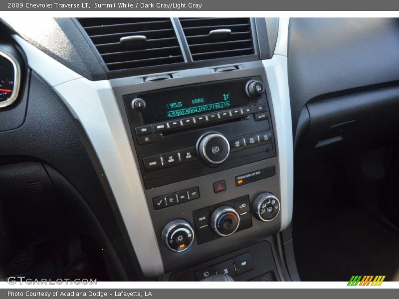 Summit White / Dark Gray/Light Gray 2009 Chevrolet Traverse LT