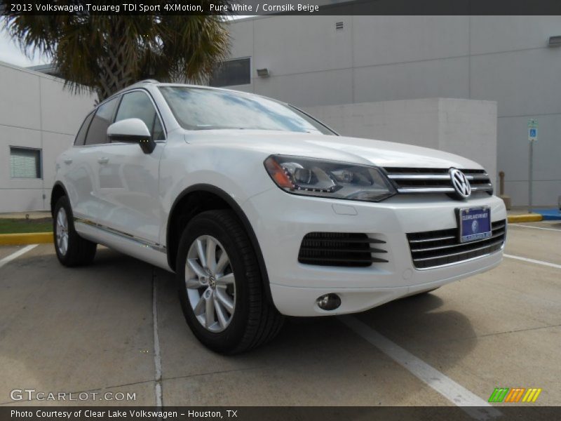 Pure White / Cornsilk Beige 2013 Volkswagen Touareg TDI Sport 4XMotion