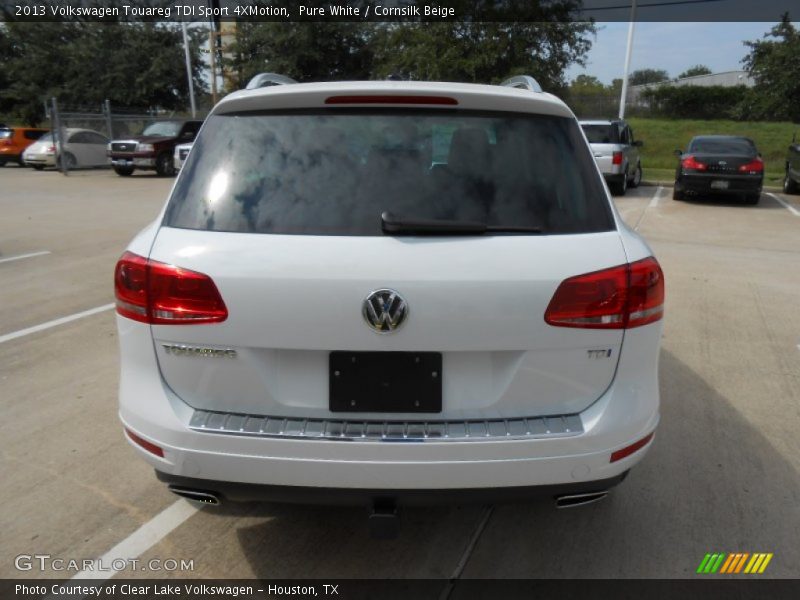 Pure White / Cornsilk Beige 2013 Volkswagen Touareg TDI Sport 4XMotion