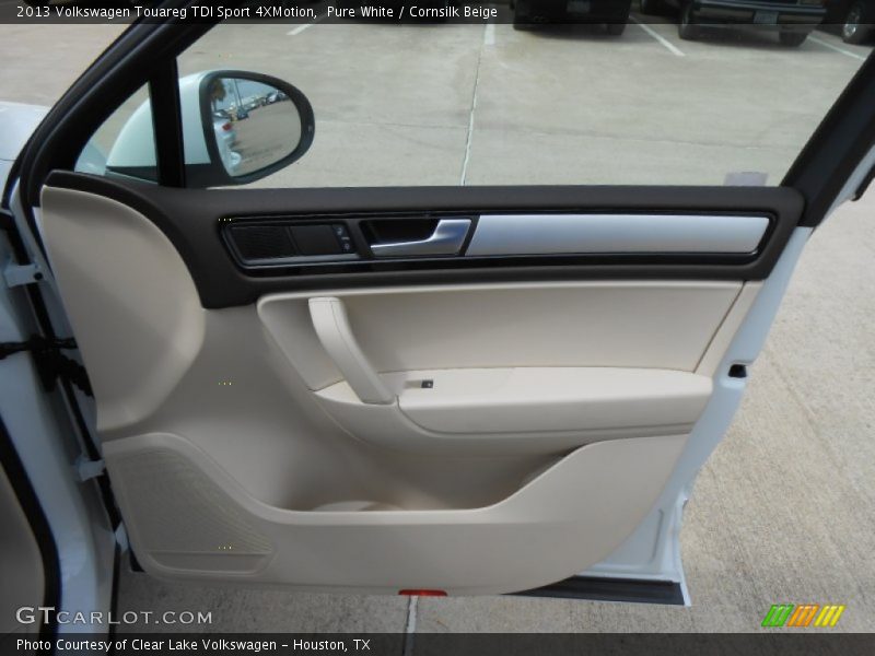 Pure White / Cornsilk Beige 2013 Volkswagen Touareg TDI Sport 4XMotion