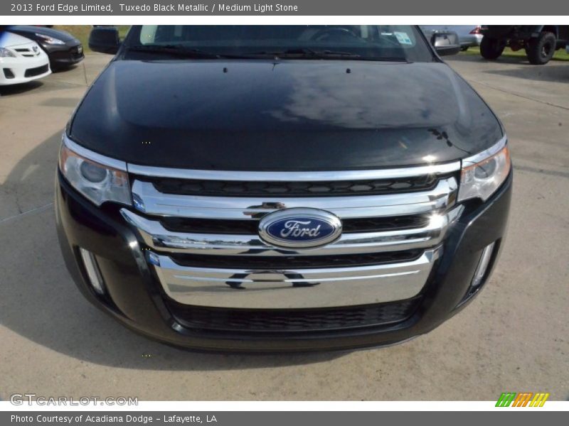 Tuxedo Black Metallic / Medium Light Stone 2013 Ford Edge Limited