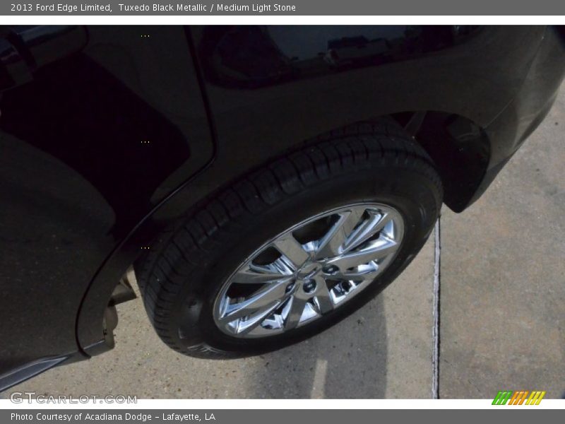 Tuxedo Black Metallic / Medium Light Stone 2013 Ford Edge Limited