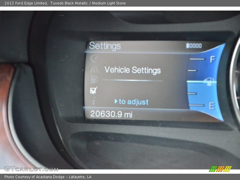 Tuxedo Black Metallic / Medium Light Stone 2013 Ford Edge Limited
