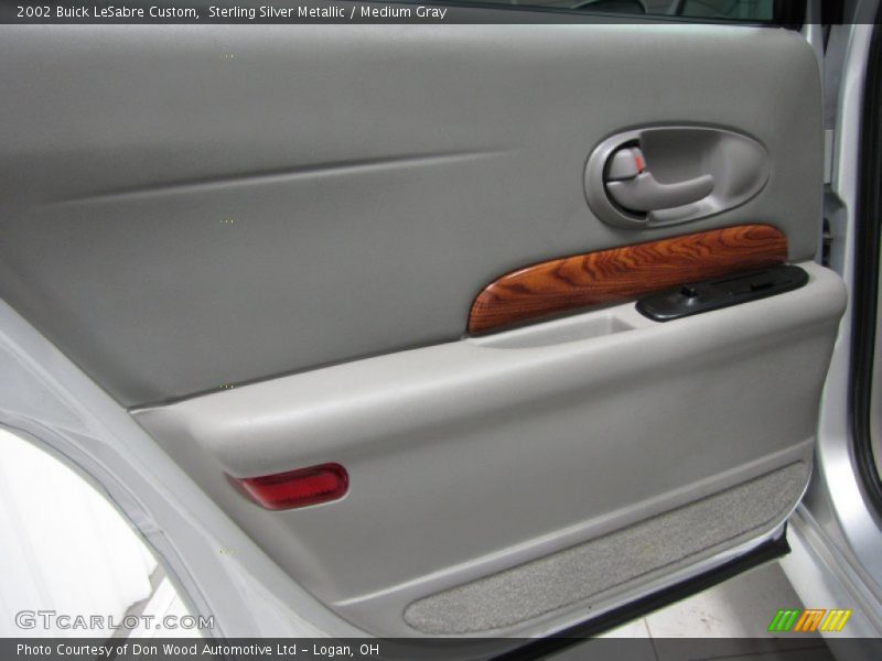 Sterling Silver Metallic / Medium Gray 2002 Buick LeSabre Custom