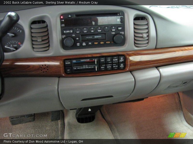 Sterling Silver Metallic / Medium Gray 2002 Buick LeSabre Custom