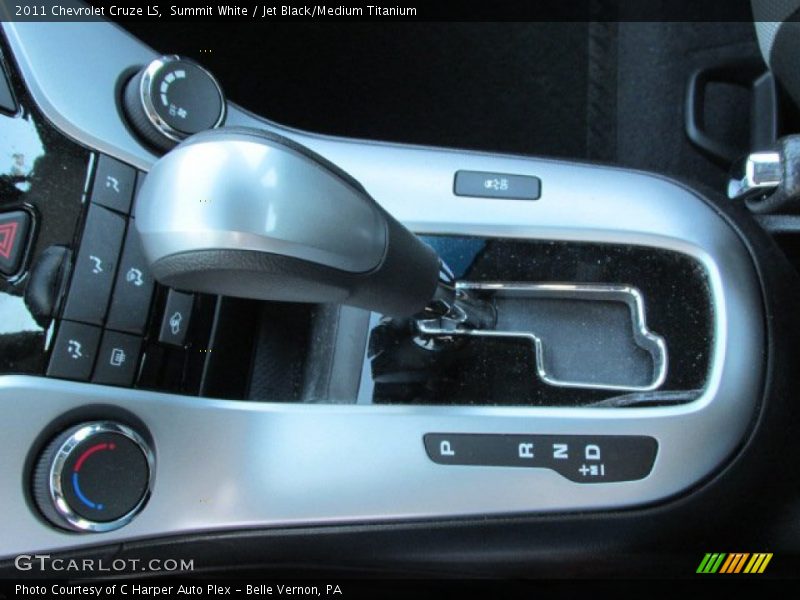 Summit White / Jet Black/Medium Titanium 2011 Chevrolet Cruze LS