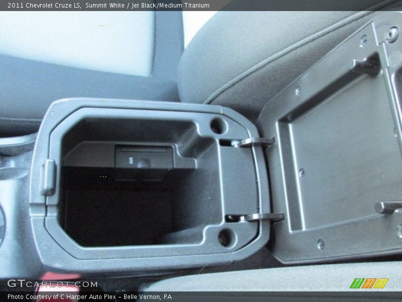 Summit White / Jet Black/Medium Titanium 2011 Chevrolet Cruze LS