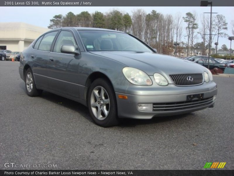 Front 3/4 View of 2001 GS 300