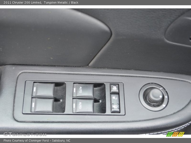 Tungsten Metallic / Black 2011 Chrysler 200 Limited
