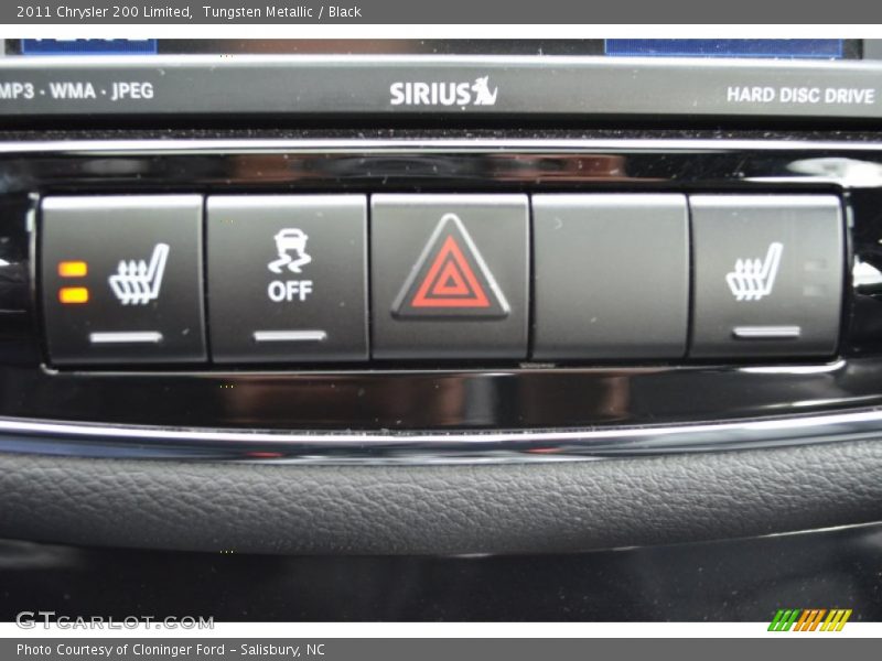 Tungsten Metallic / Black 2011 Chrysler 200 Limited