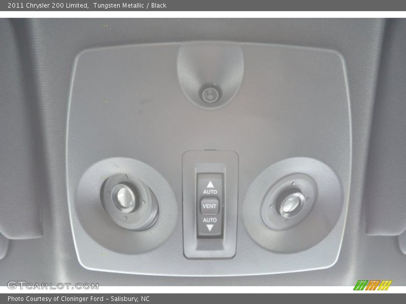 Tungsten Metallic / Black 2011 Chrysler 200 Limited