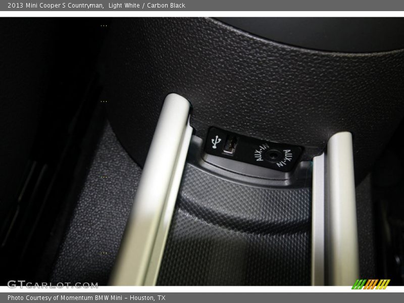 Light White / Carbon Black 2013 Mini Cooper S Countryman