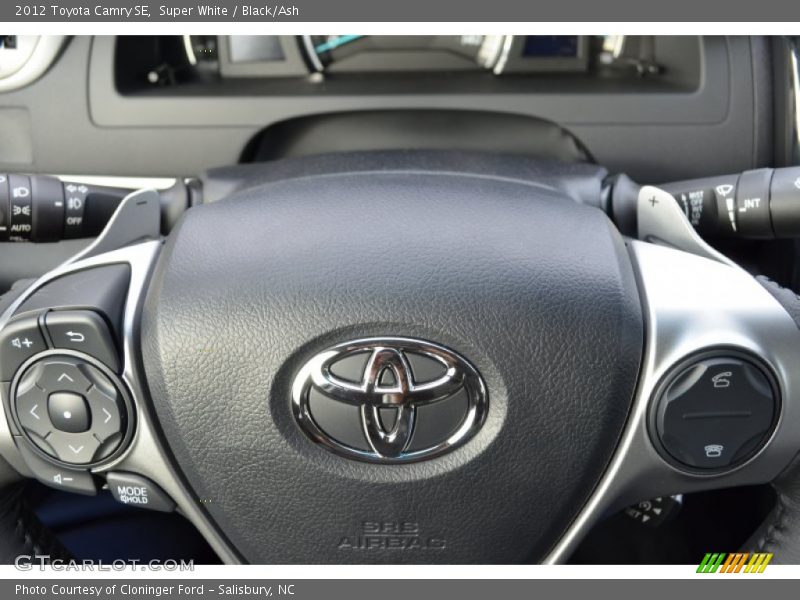 Super White / Black/Ash 2012 Toyota Camry SE