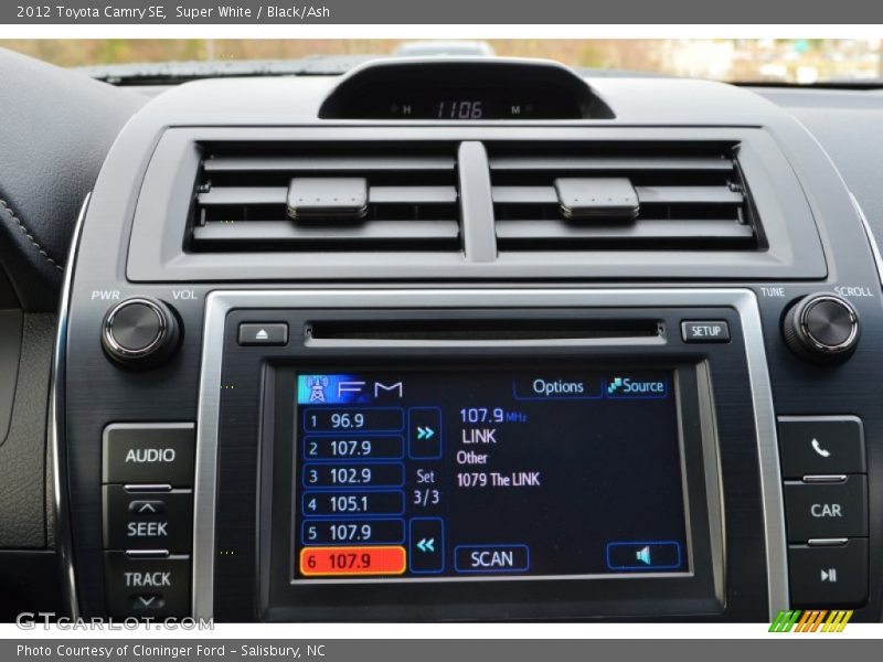 Super White / Black/Ash 2012 Toyota Camry SE