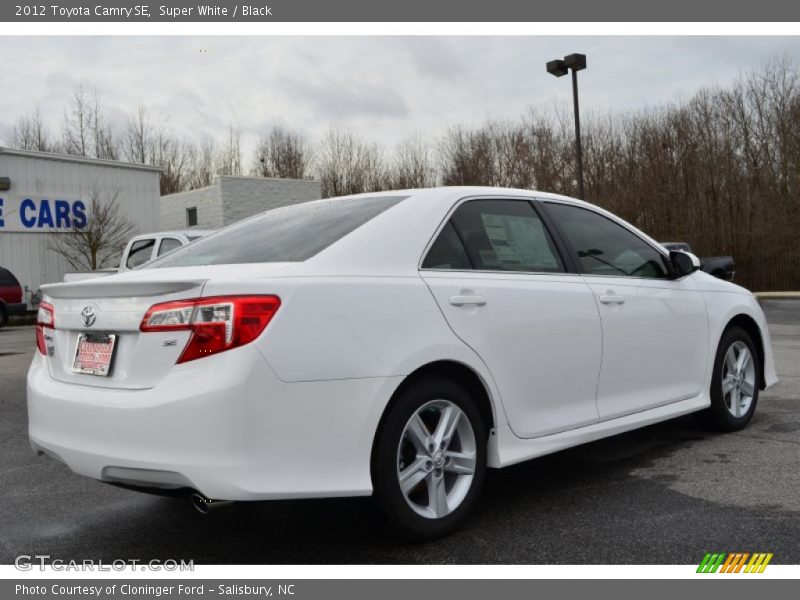 Super White / Black 2012 Toyota Camry SE