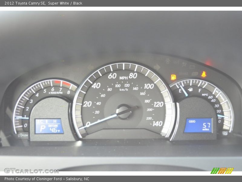 Super White / Black 2012 Toyota Camry SE