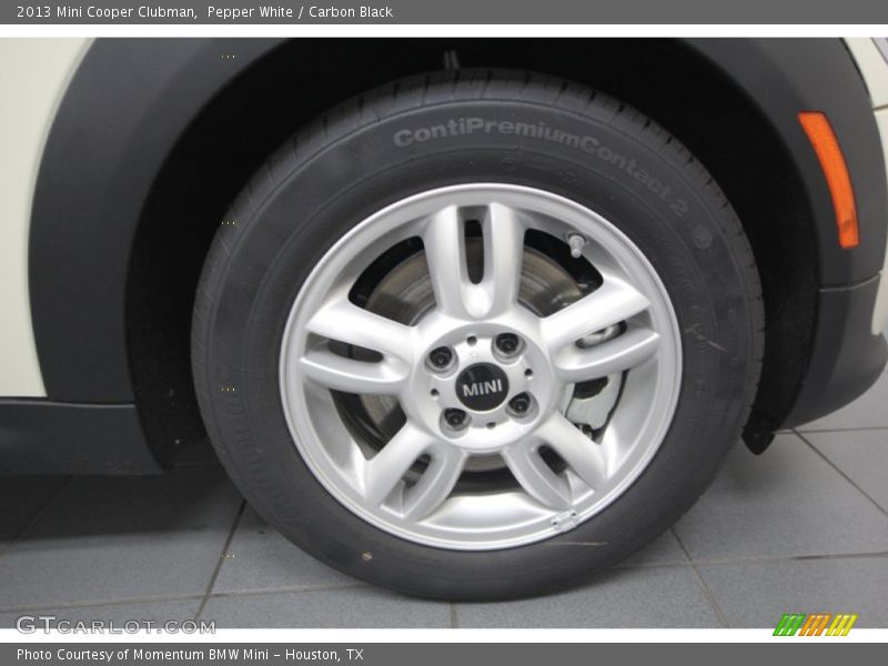 Pepper White / Carbon Black 2013 Mini Cooper Clubman
