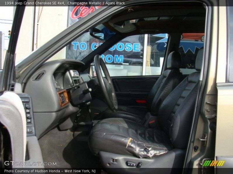 Champagne Metallic / Agate Black 1994 Jeep Grand Cherokee SE 4x4