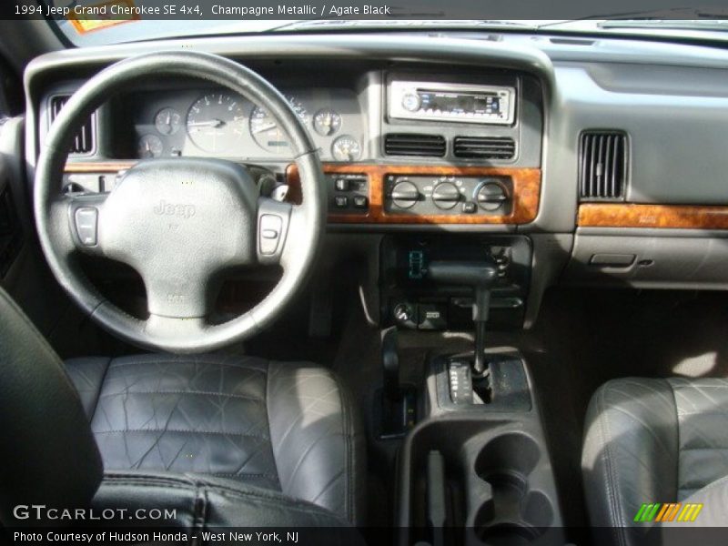 Champagne Metallic / Agate Black 1994 Jeep Grand Cherokee SE 4x4