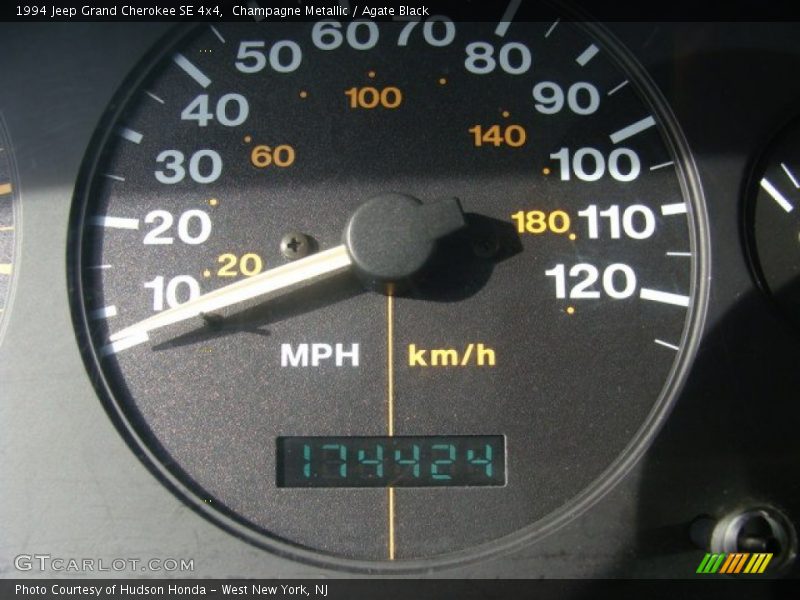 Champagne Metallic / Agate Black 1994 Jeep Grand Cherokee SE 4x4