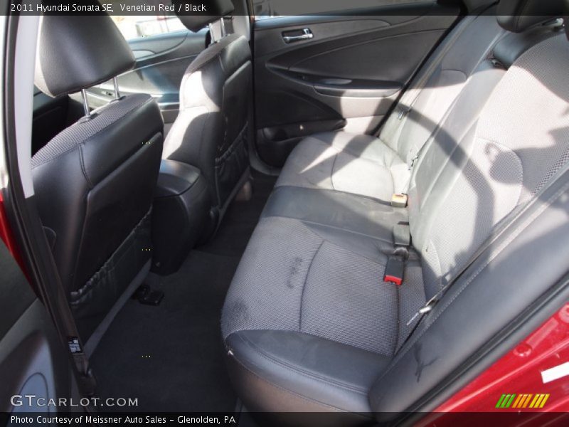 Venetian Red / Black 2011 Hyundai Sonata SE