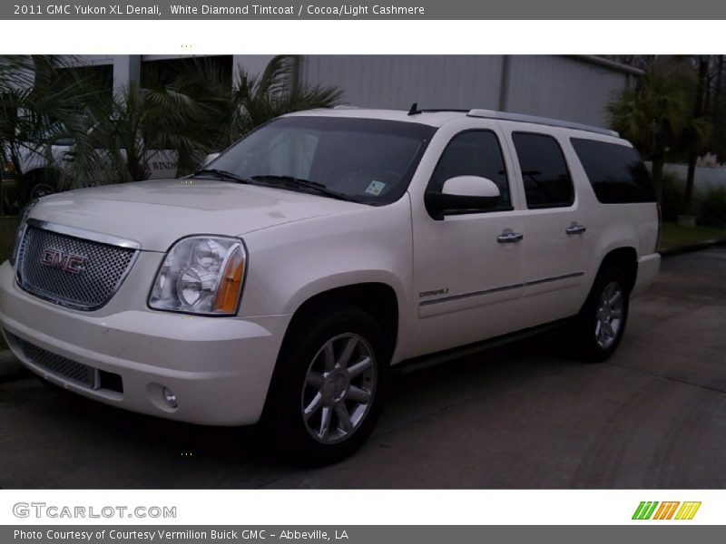 White Diamond Tintcoat / Cocoa/Light Cashmere 2011 GMC Yukon XL Denali