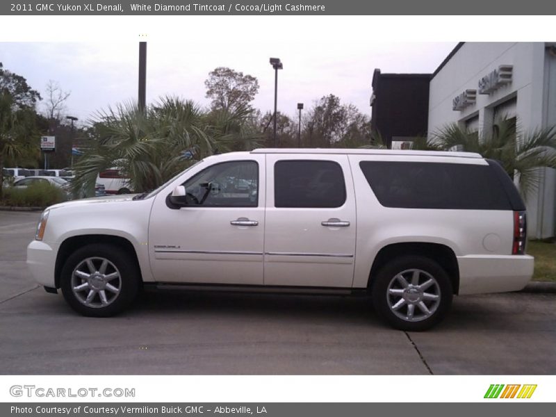 White Diamond Tintcoat / Cocoa/Light Cashmere 2011 GMC Yukon XL Denali