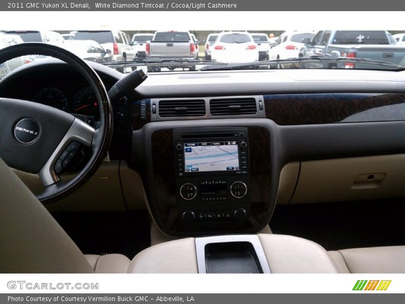 White Diamond Tintcoat / Cocoa/Light Cashmere 2011 GMC Yukon XL Denali