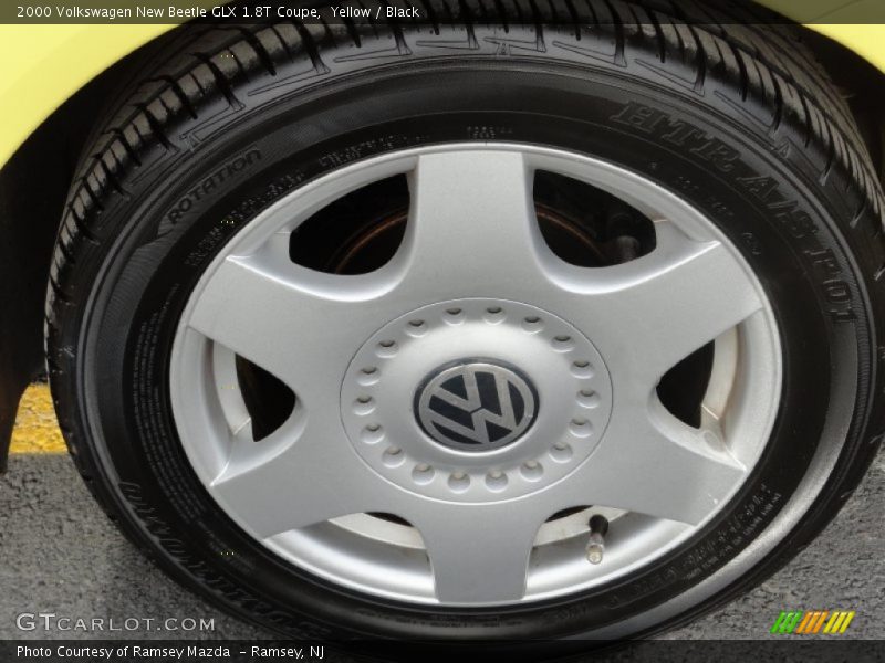 Yellow / Black 2000 Volkswagen New Beetle GLX 1.8T Coupe