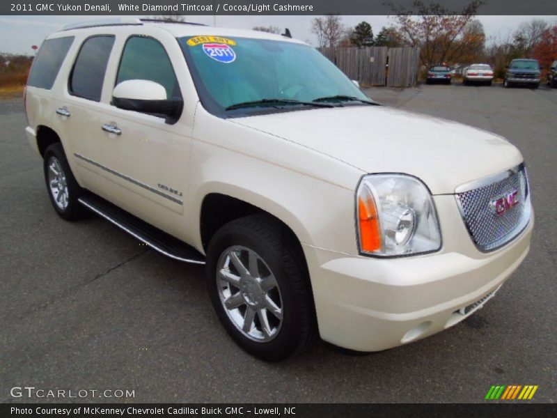 White Diamond Tintcoat / Cocoa/Light Cashmere 2011 GMC Yukon Denali