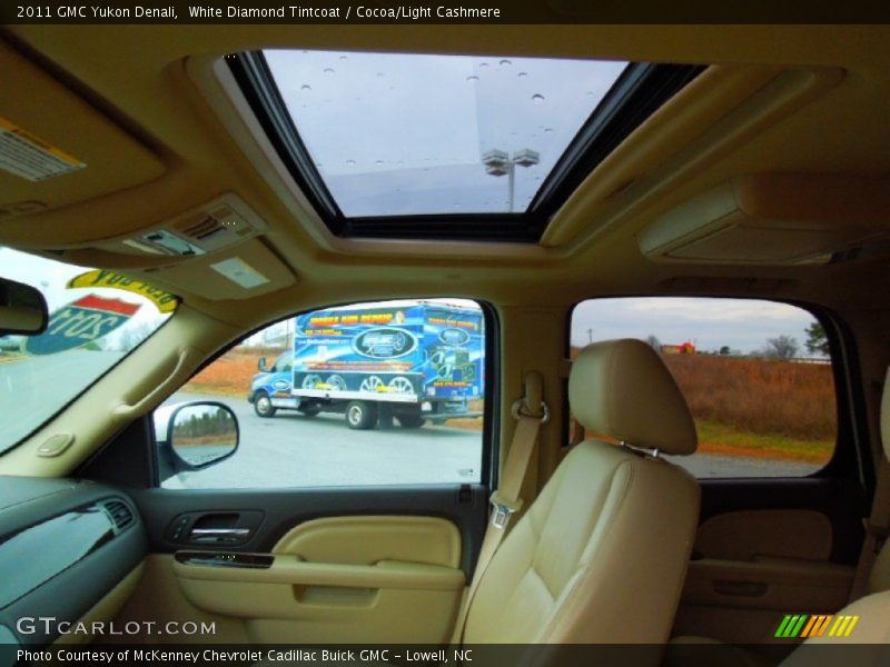 White Diamond Tintcoat / Cocoa/Light Cashmere 2011 GMC Yukon Denali