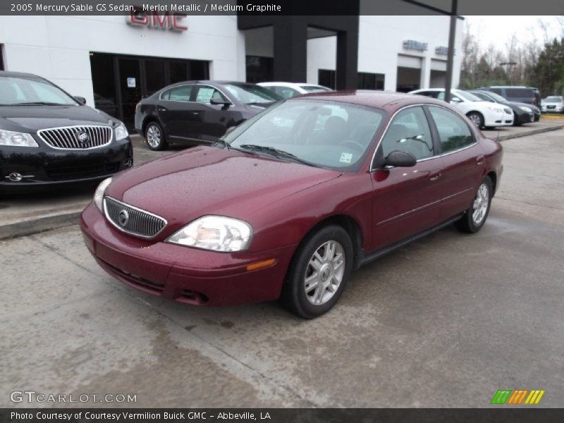 Front 3/4 View of 2005 Sable GS Sedan