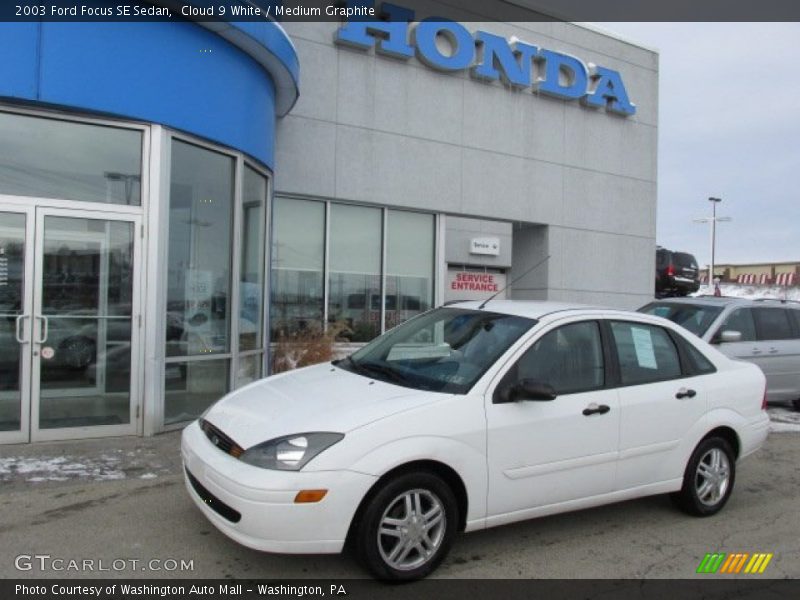 Cloud 9 White / Medium Graphite 2003 Ford Focus SE Sedan
