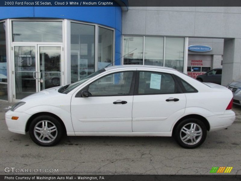 Cloud 9 White / Medium Graphite 2003 Ford Focus SE Sedan