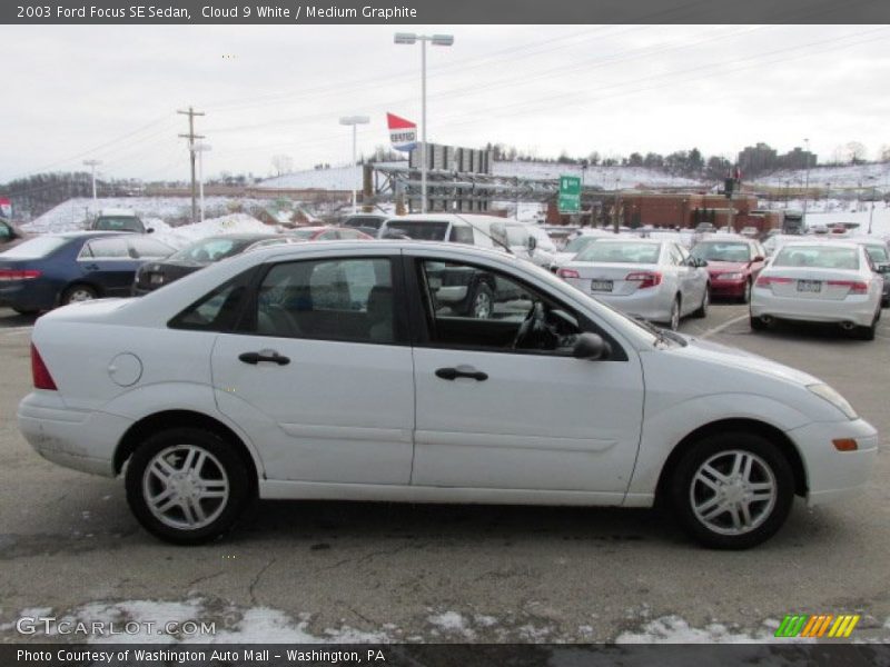 Cloud 9 White / Medium Graphite 2003 Ford Focus SE Sedan