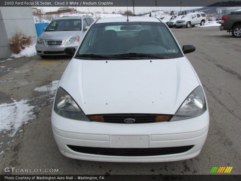 Cloud 9 White / Medium Graphite 2003 Ford Focus SE Sedan