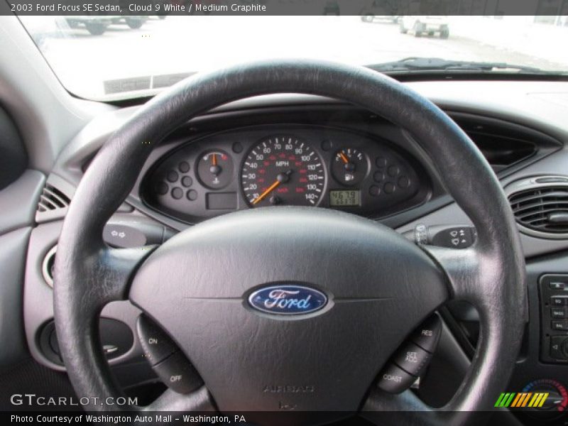 Cloud 9 White / Medium Graphite 2003 Ford Focus SE Sedan