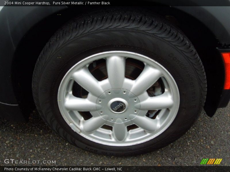 Pure Silver Metallic / Panther Black 2004 Mini Cooper Hardtop