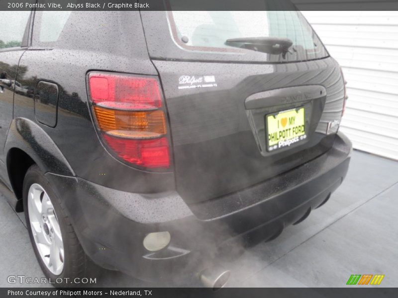 Abyss Black / Graphite Black 2006 Pontiac Vibe