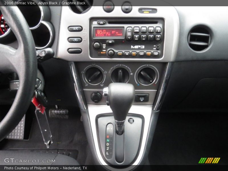 Abyss Black / Graphite Black 2006 Pontiac Vibe