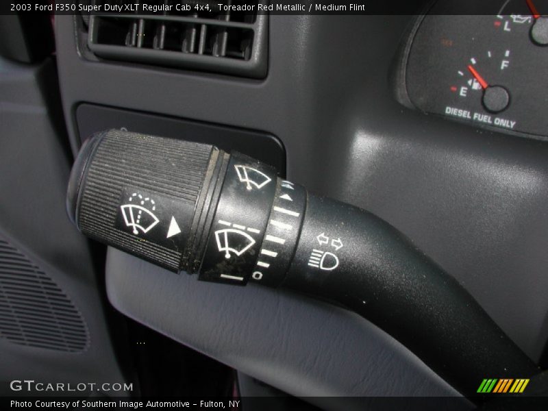 Controls of 2003 F350 Super Duty XLT Regular Cab 4x4
