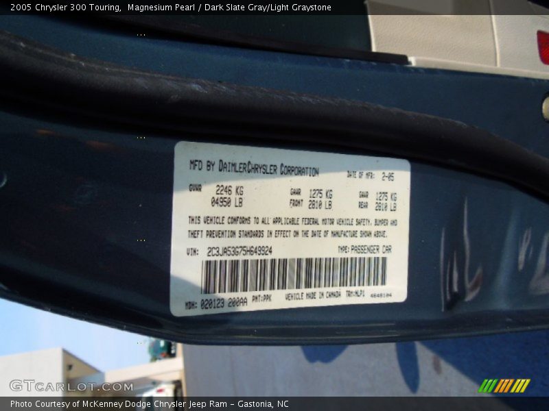 Magnesium Pearl / Dark Slate Gray/Light Graystone 2005 Chrysler 300 Touring