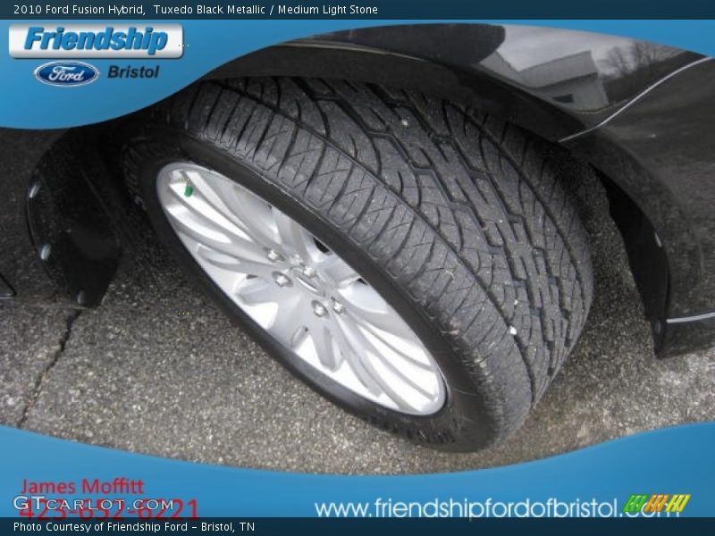 Tuxedo Black Metallic / Medium Light Stone 2010 Ford Fusion Hybrid
