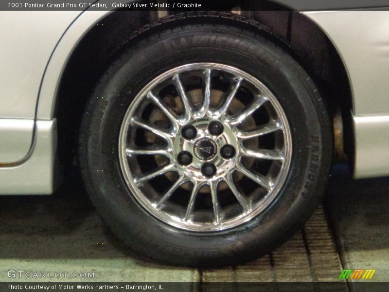 Galaxy Silver Metallic / Graphite 2001 Pontiac Grand Prix GT Sedan