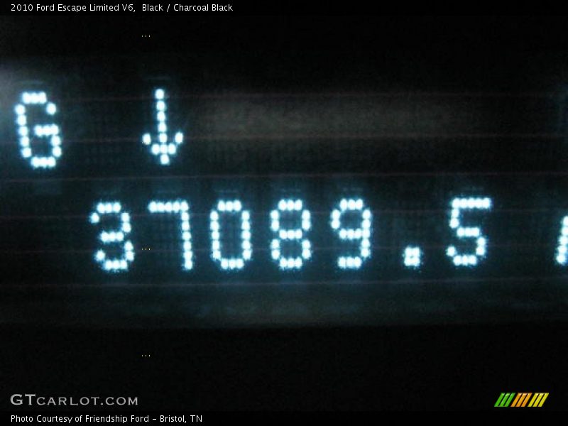 Black / Charcoal Black 2010 Ford Escape Limited V6